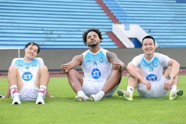 Gà chiến ở cửa Meron